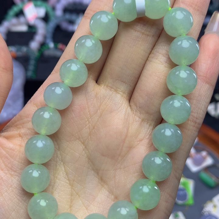 翡翠手链未镶嵌翡翠