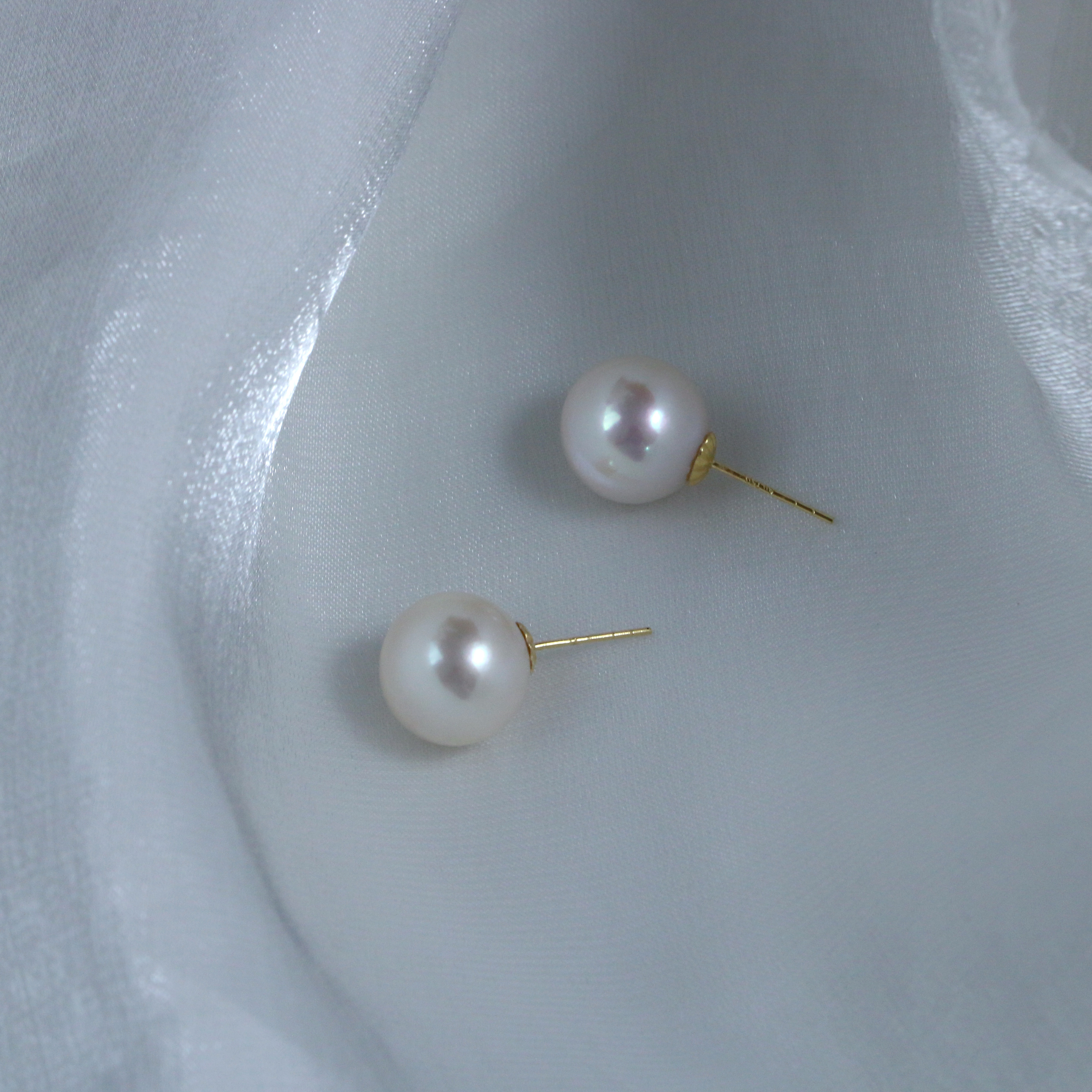 18k金针11-12mm正圆极光淡水珍珠空姐款耳钉