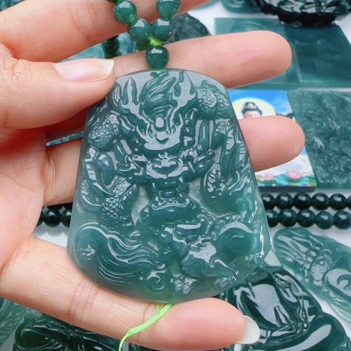 翡翠未镶嵌颈饰多样性发货天然A货翡翠