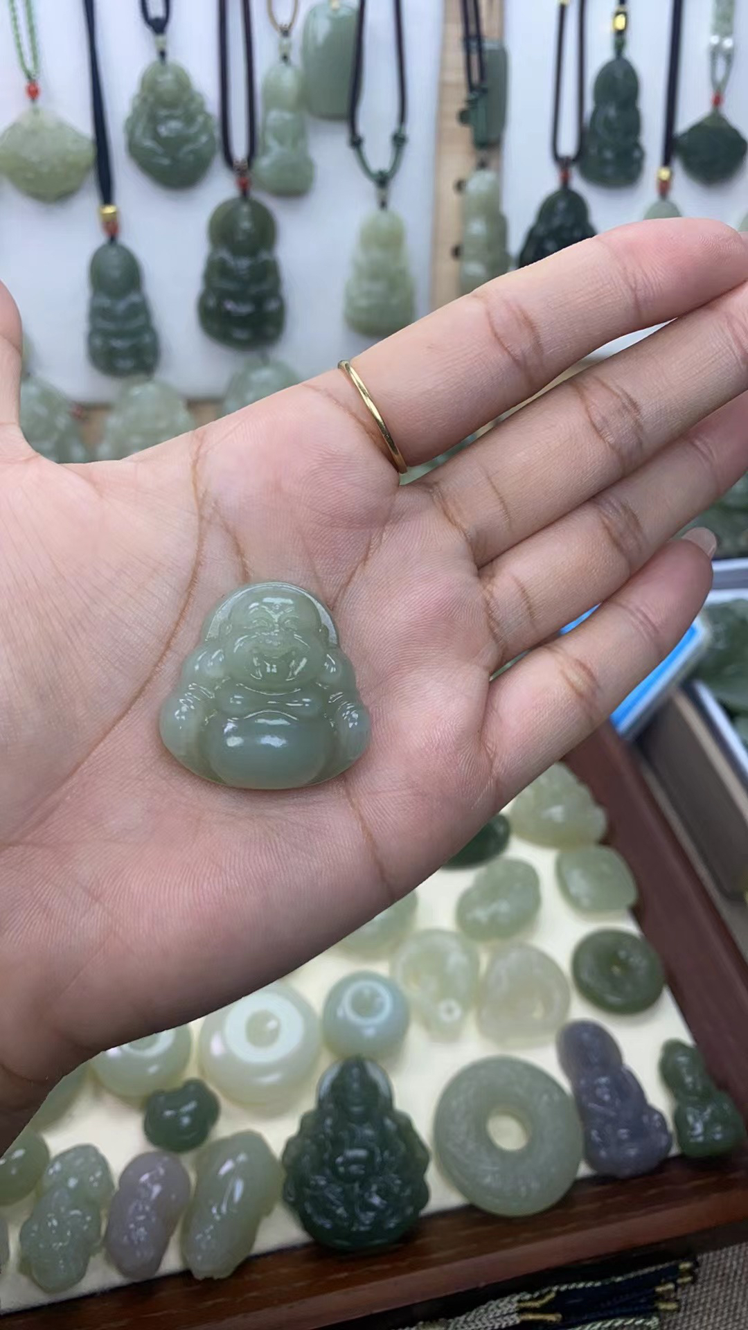 天然和田玉佛公吊坠