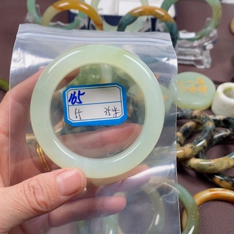 蛇纹石玉手镯合金只****4