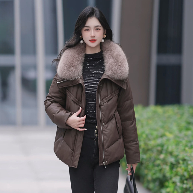 冬季新款羽绒服时尚加绒显瘦加厚保暖短款羽绒鸭绒女