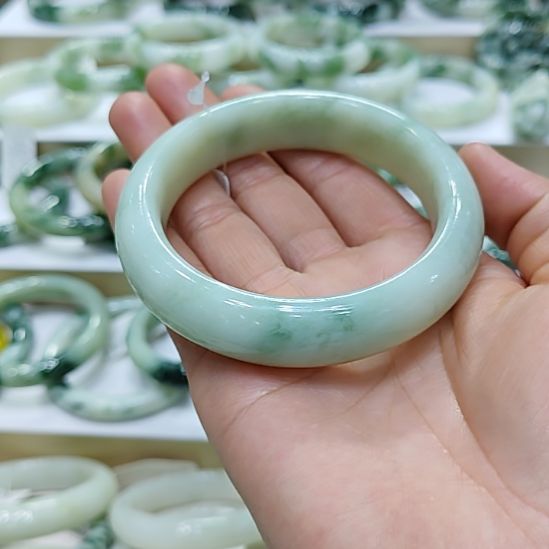 心***阳透闪石-蛇纹石玉未镶嵌手镯