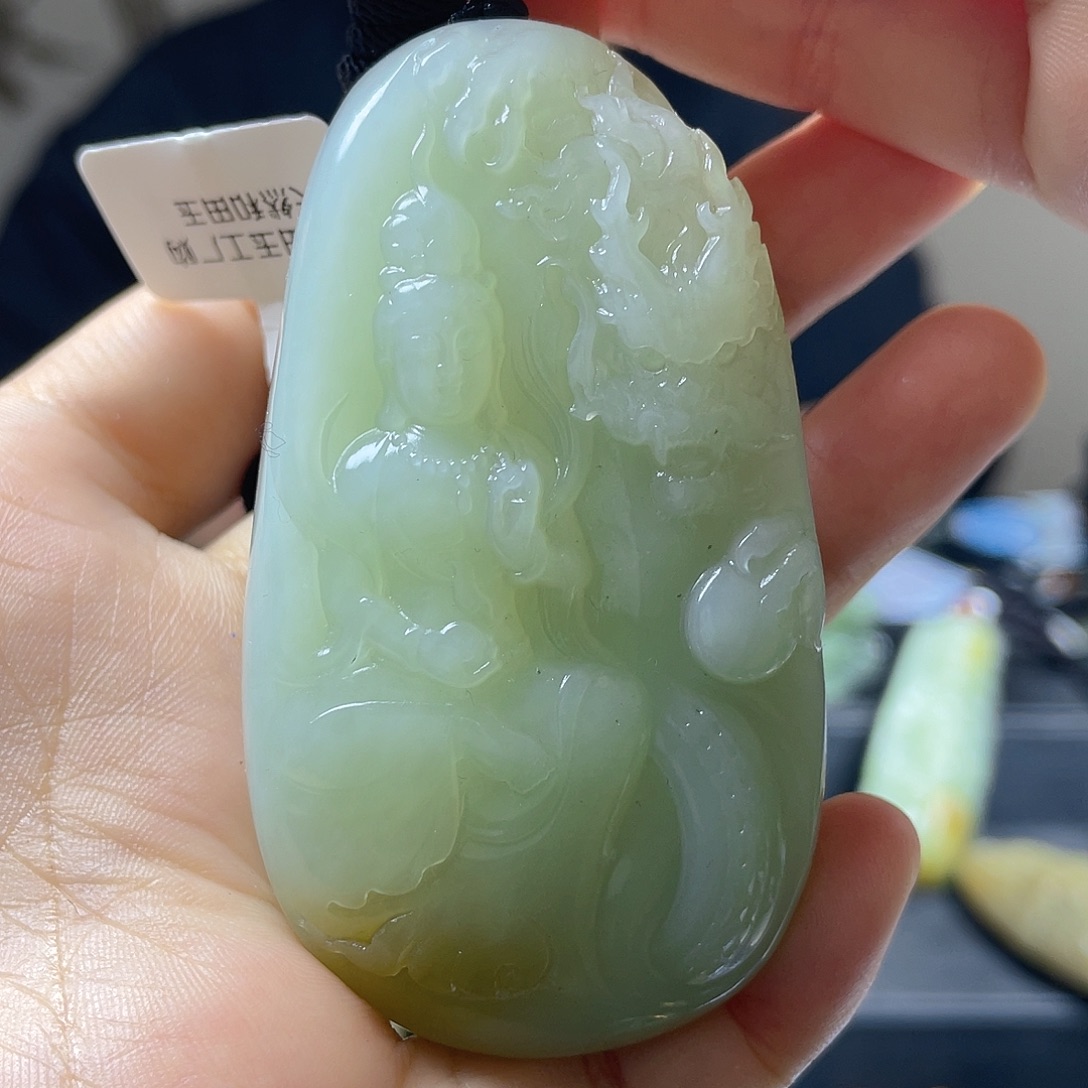 鼎***和田玉未镶嵌颈饰