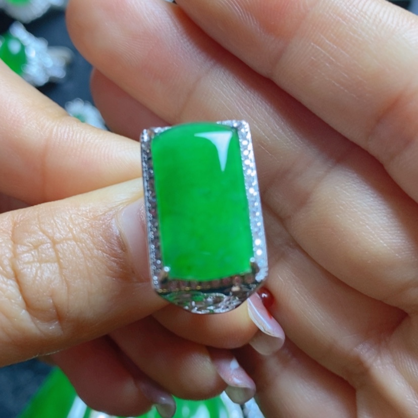 【闪购商品】翡翠挂件银S925镶嵌马鞍男戒