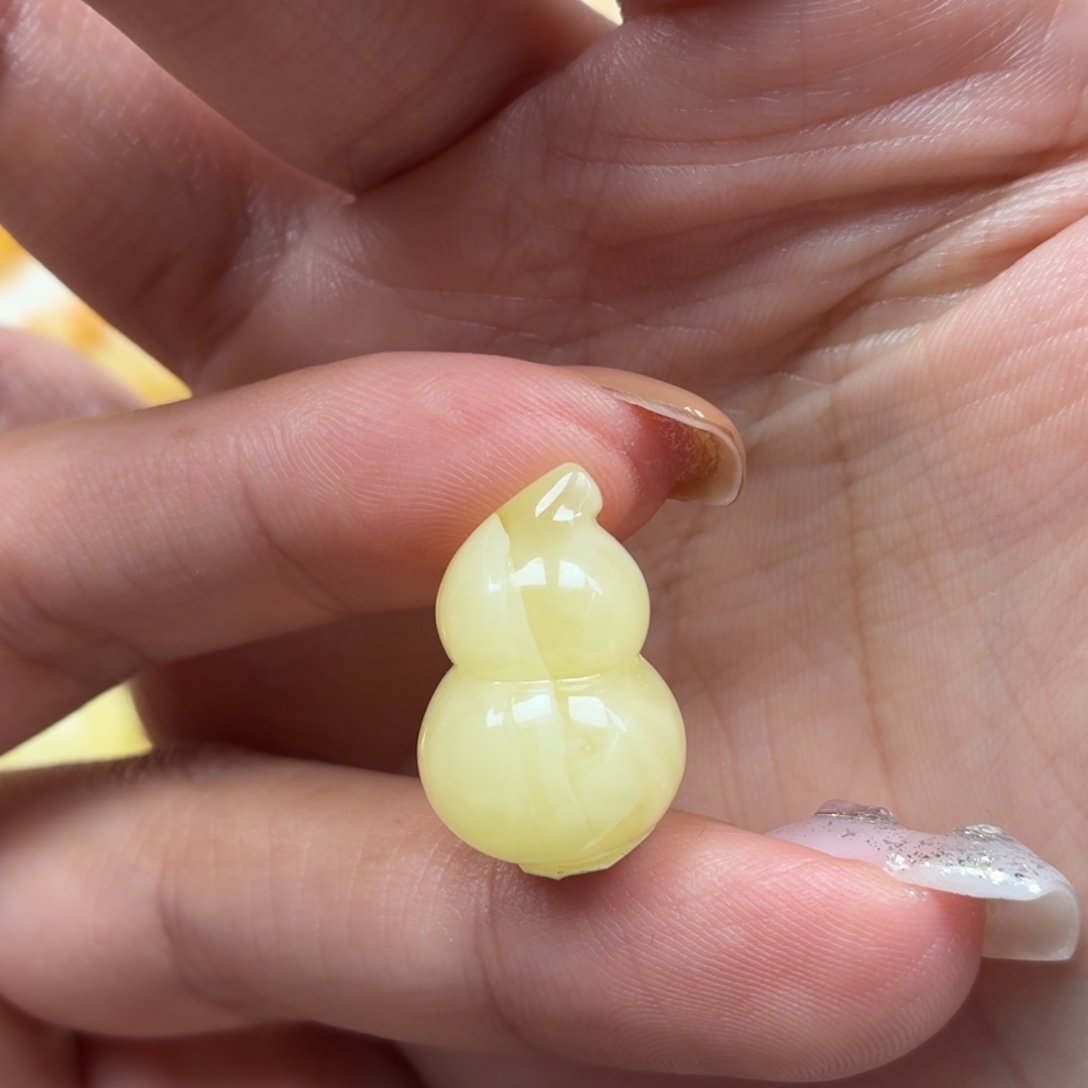 琥珀未镶嵌裸石蜜蜡