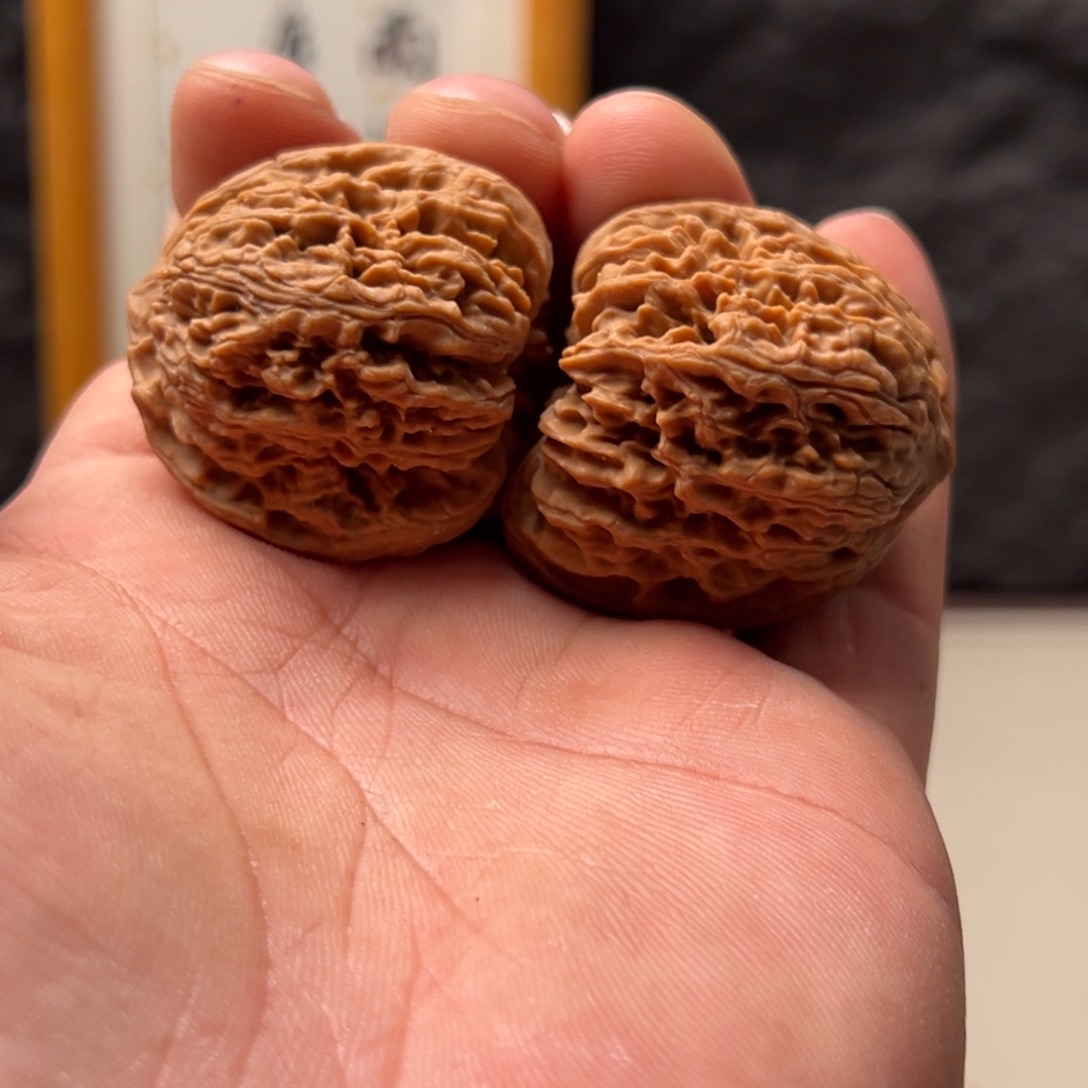 A***D把件文玩核桃南疆37.5磕尖