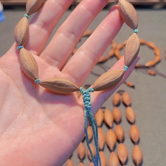 1.1水晶核柳叶手串老玩家款