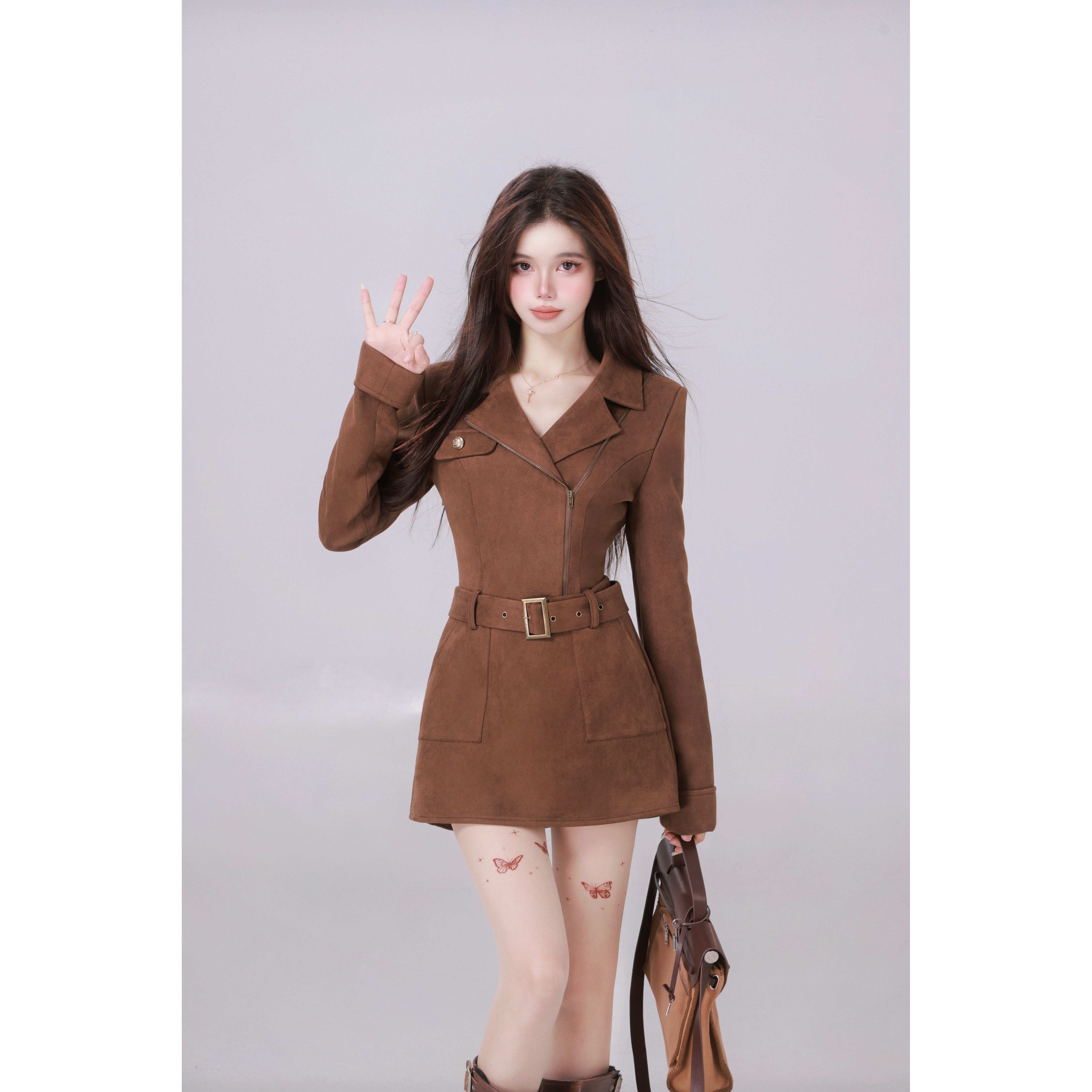 【青青】画解WAHJU【金棕流光】设计辣妹显瘦咖色连衣裙W24CP8789W