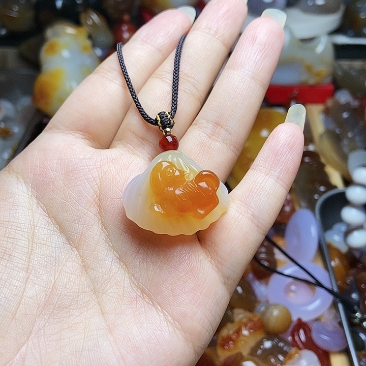 未镶嵌颈饰玛瑙/玉髓