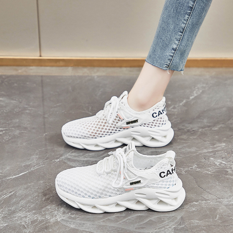 百搭女鞋跑步鞋旅游鞋运动鞋潮流洞洞鞋夏网面女户外透气飞织薄款