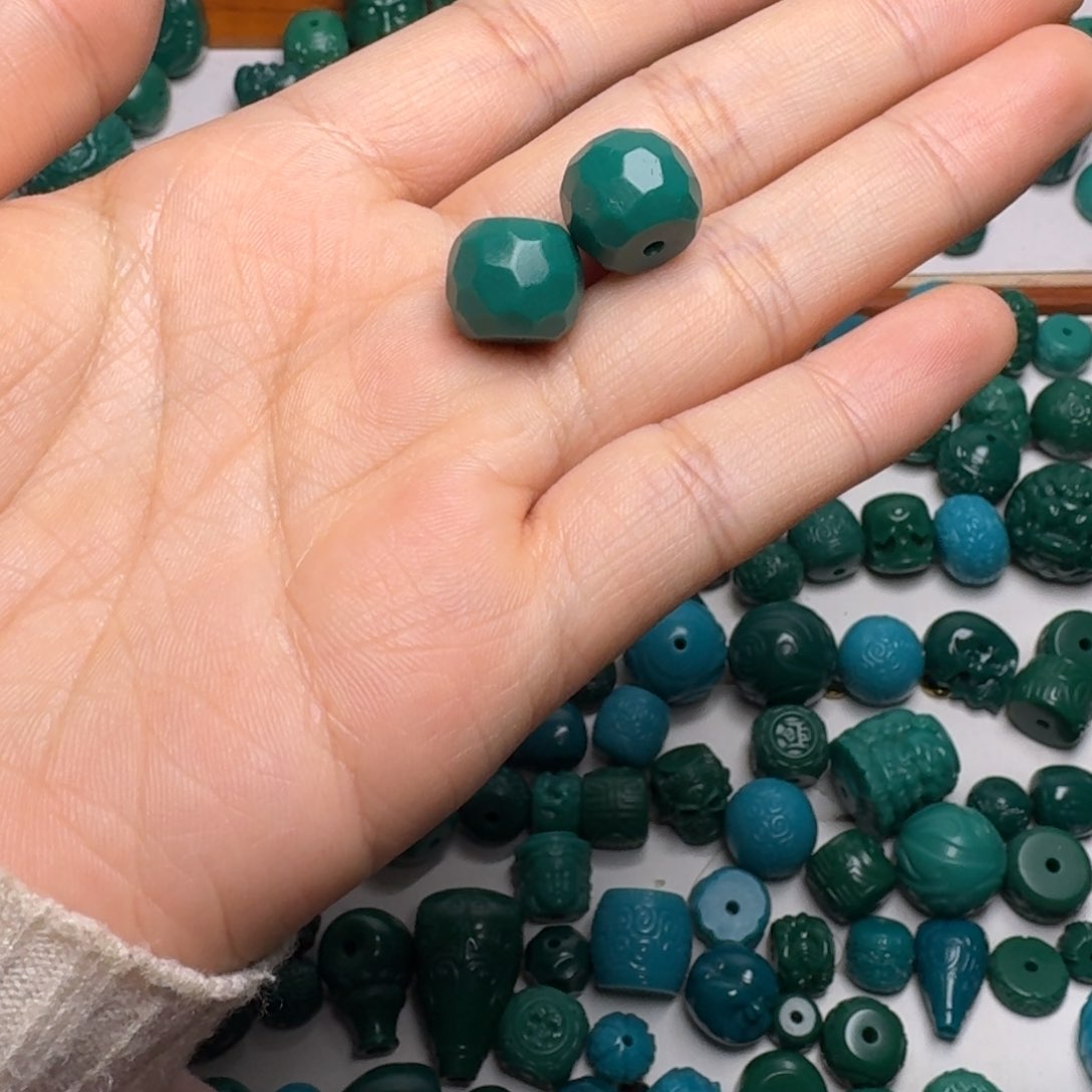 琉璃颈饰?***邱科技松配饰