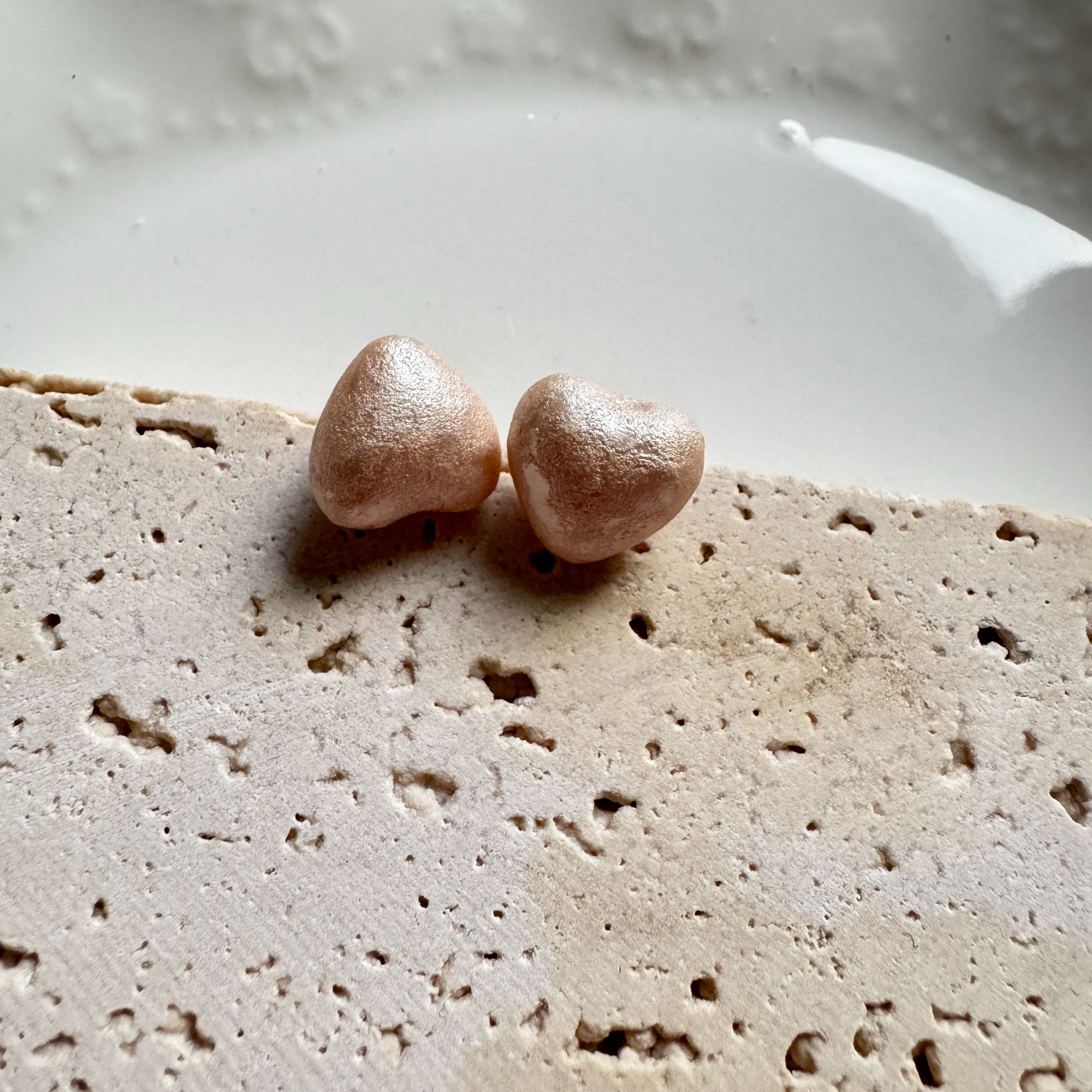 铜合金耳饰 粉色爱心圆形棉花珠耳饰小众可爱风