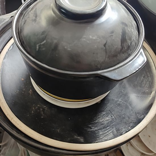 用***5瓷发两个砂锅煲汤熬粥炖肉