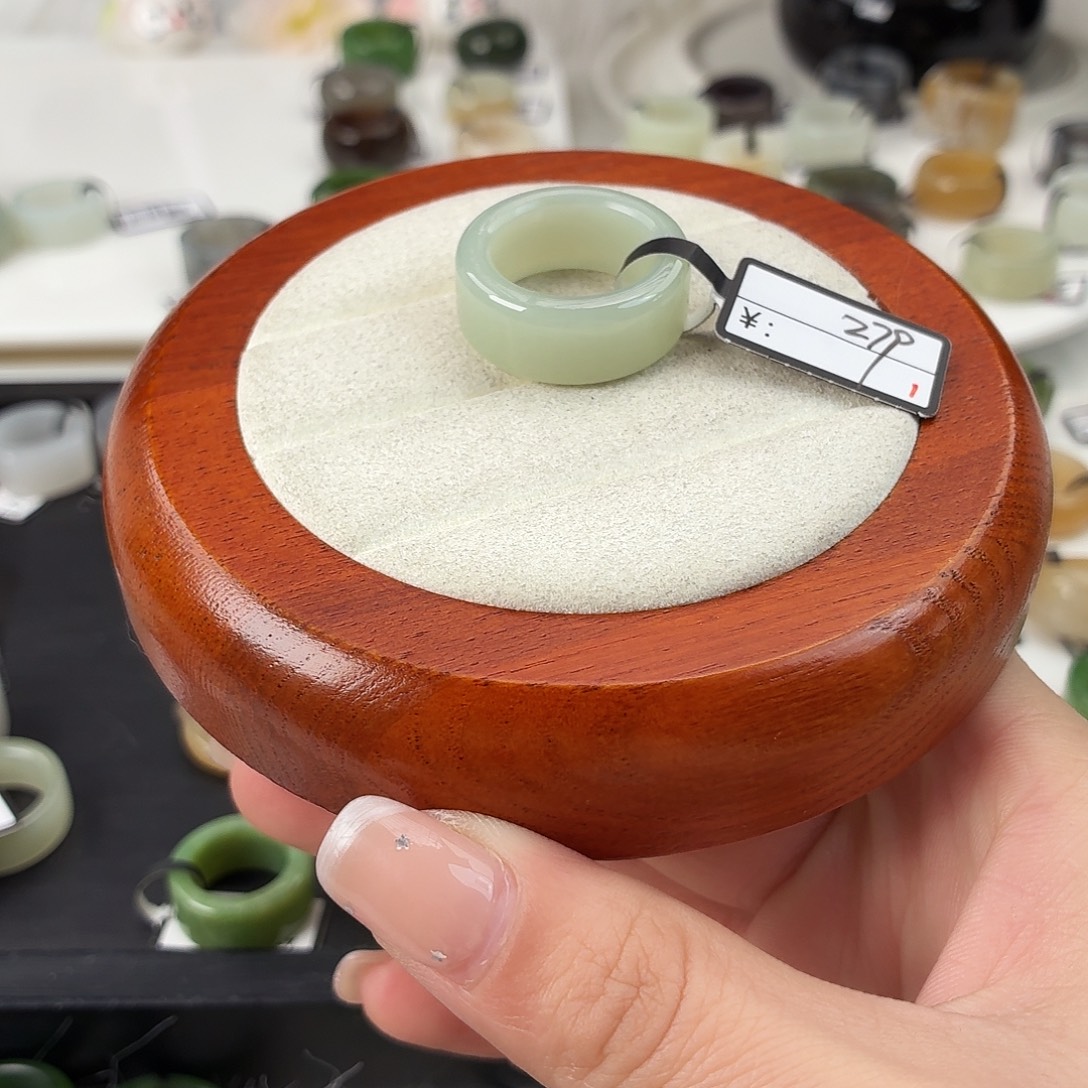 和田玉未镶嵌戒指Q26奶蓝圆切内径18.1