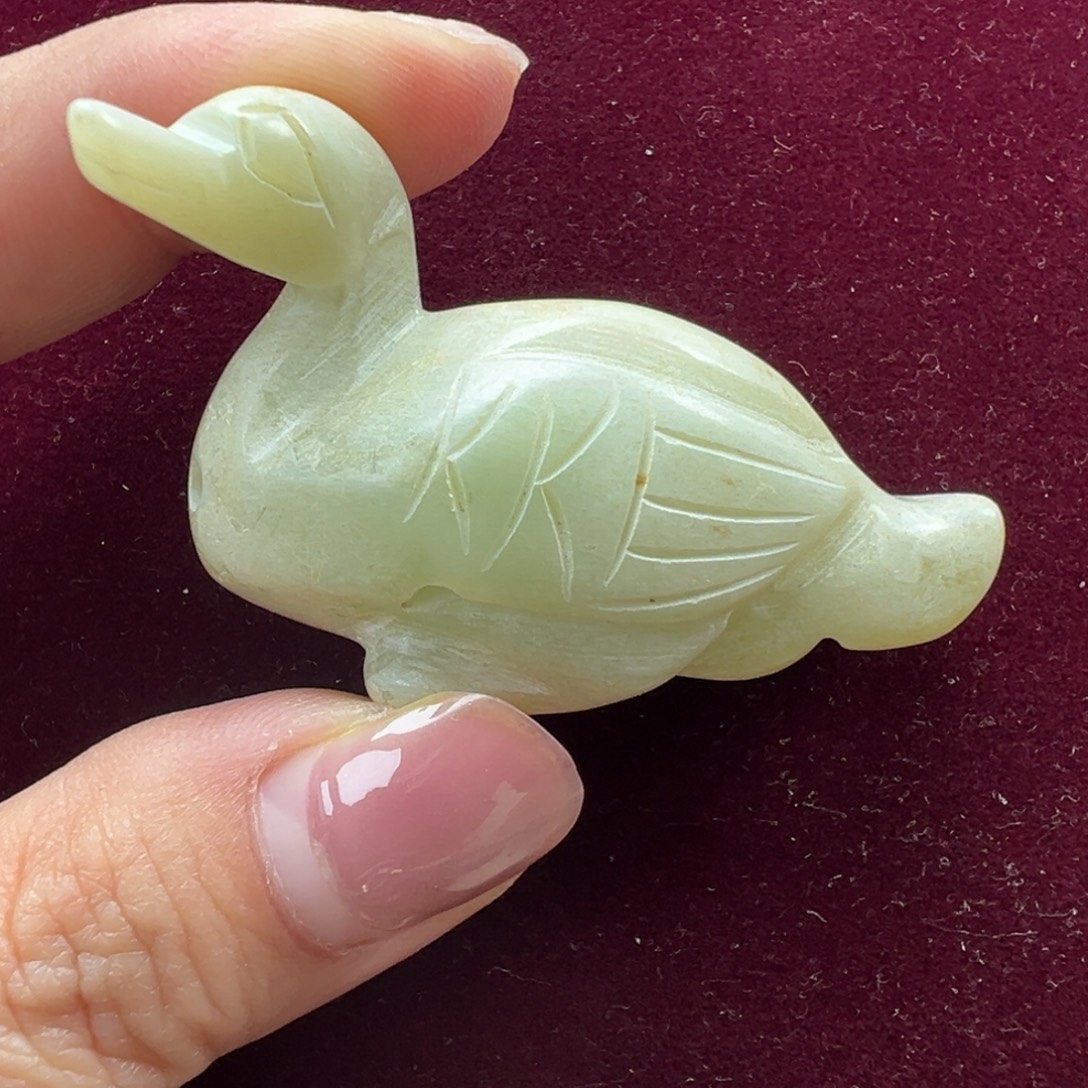 石英质玉未镶嵌颈饰