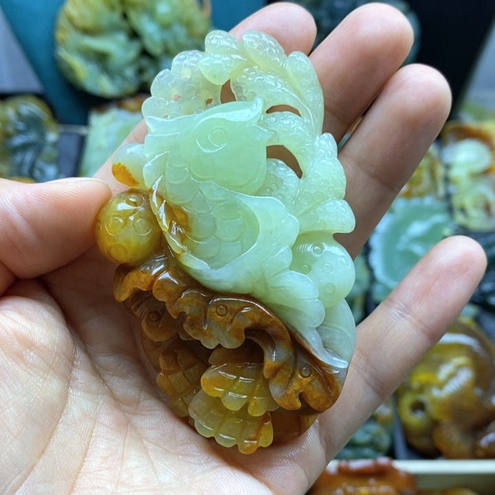 未镶嵌蛇纹石玉挂件