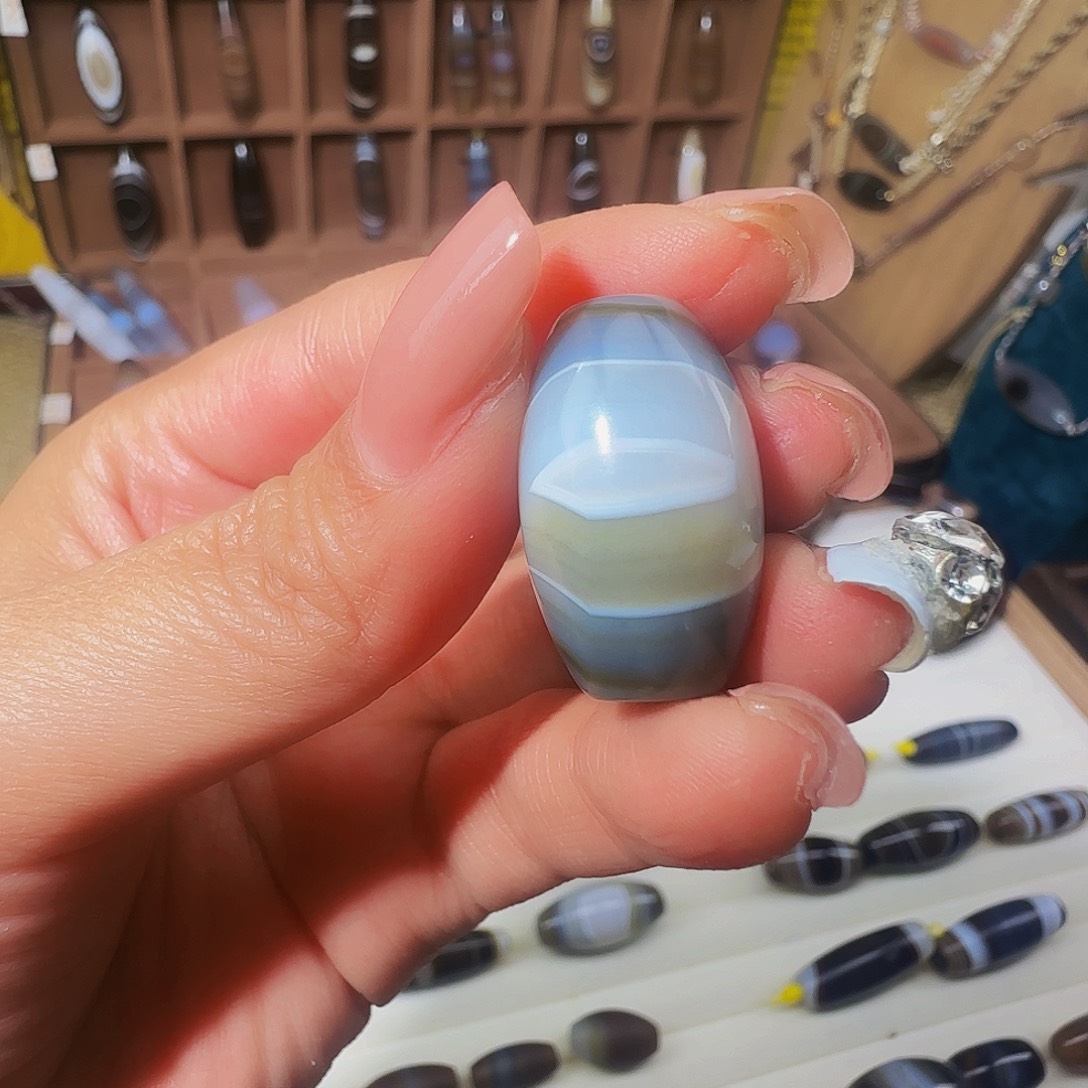 合金颈饰玛瑙/玉髓郑*芳