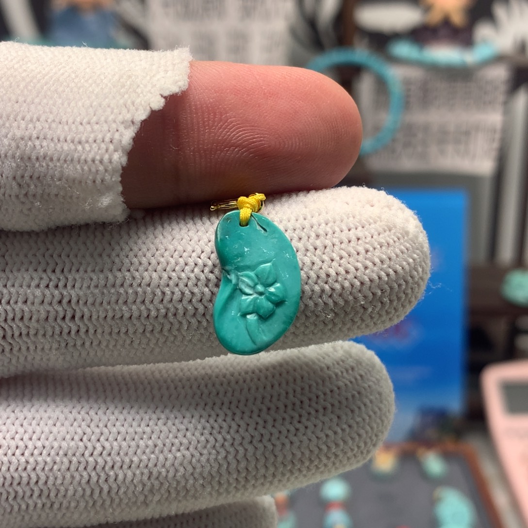 绿松石未镶嵌挂件