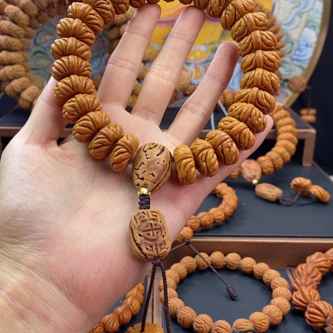 桃核手串设*龙纹桃核祥云
