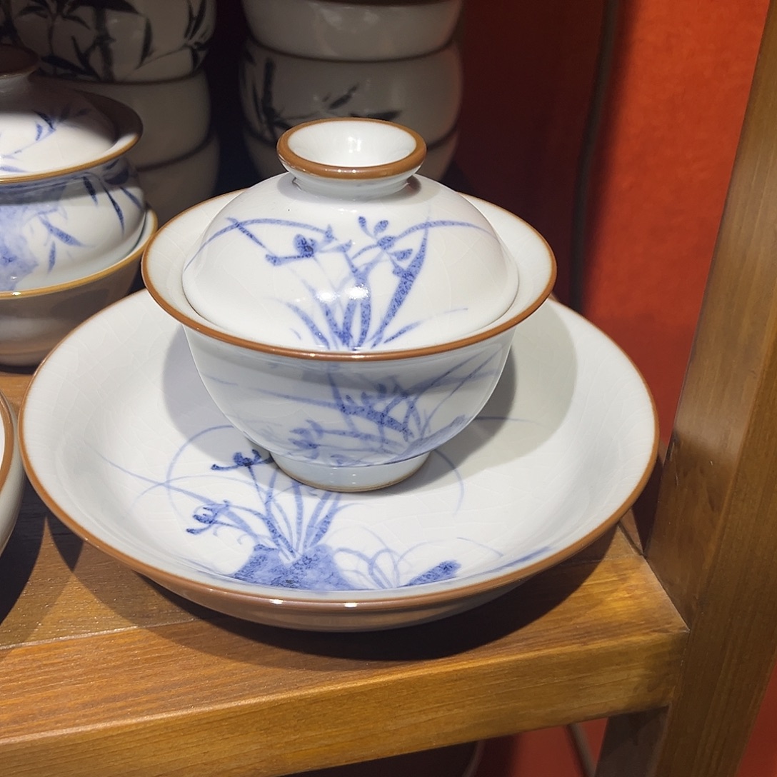 月白兰花盖碗加壶承