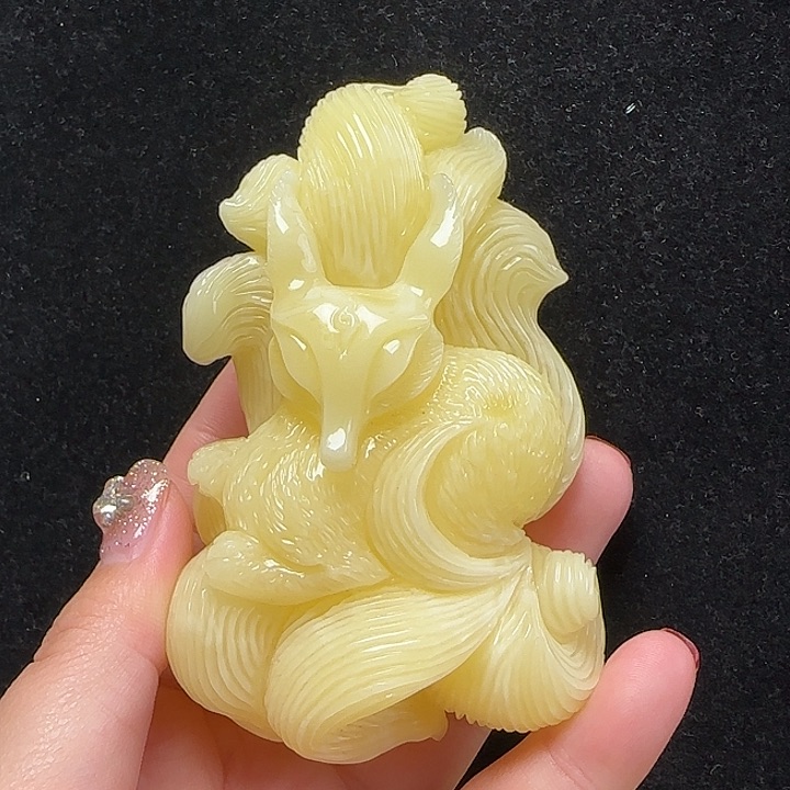 蜜蜡珠宝奇石未镶嵌