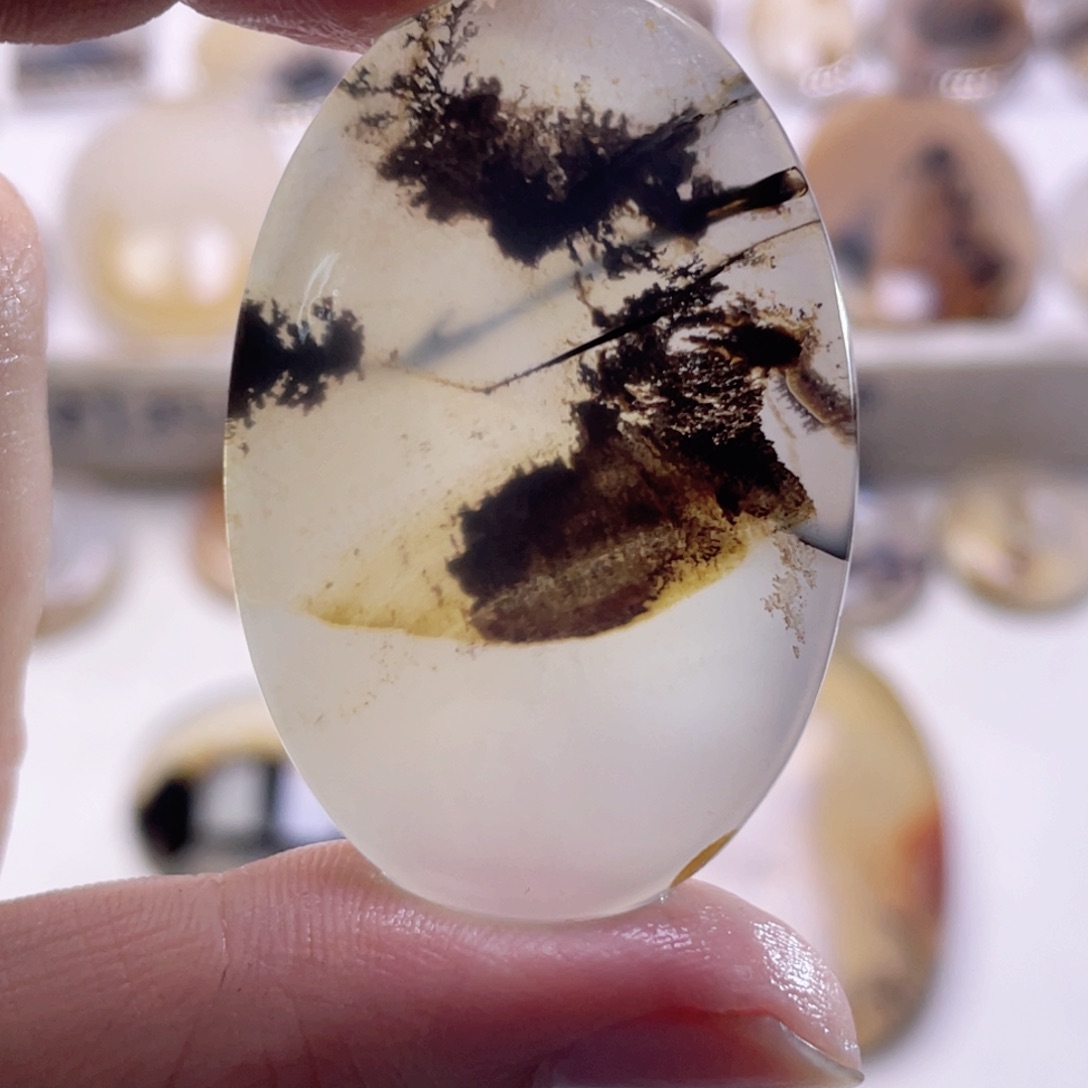 玛瑙/玉髓未镶嵌珠宝奇石