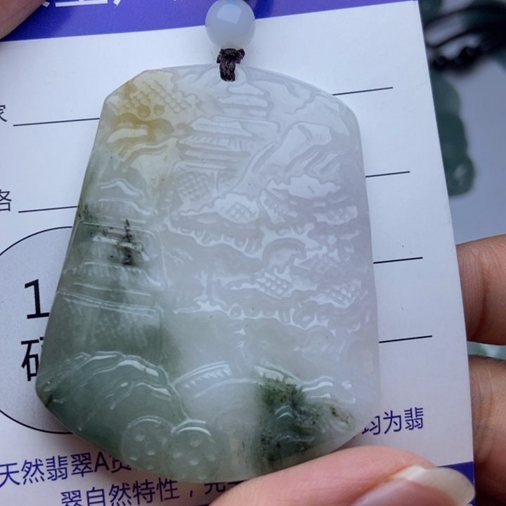 翡翠颈饰未镶嵌翡翠