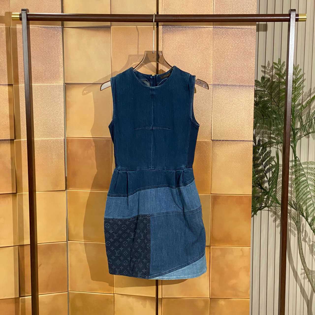 Louis Vuitton Lv牛仔老花拼接连衣裙/36码/99新/女20230