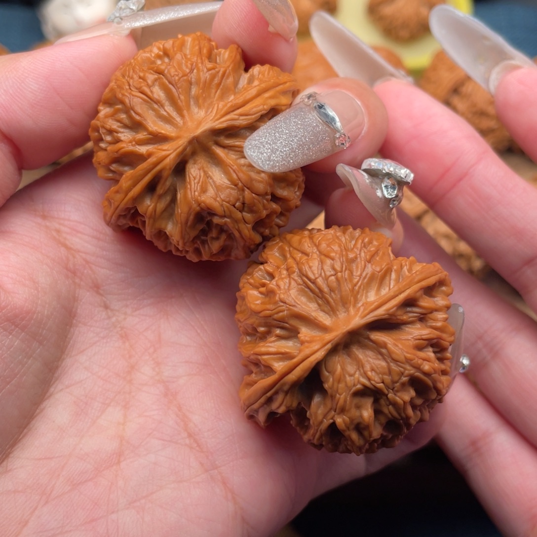 文玩核桃吊坠全品，精配红皮球苹果园41