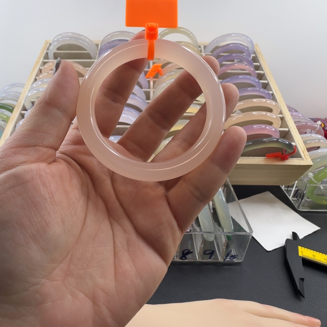 ^***岳玛瑙/玉髓未镶嵌手镯