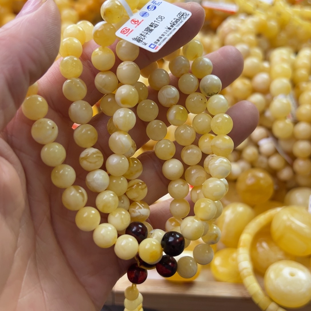 琥珀珠宝奇石未镶嵌