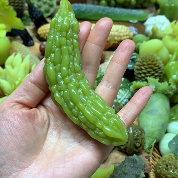 蛇纹石玉手把未镶嵌特***芳