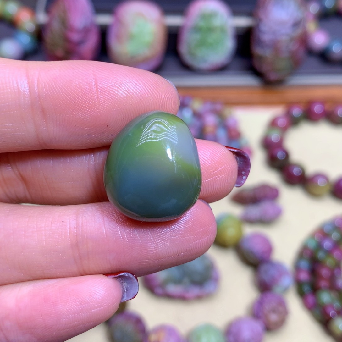 玛瑙挂件未镶嵌盐源