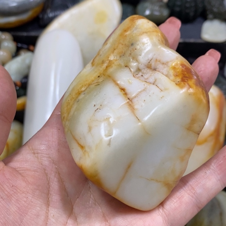 未镶嵌和田玉（糖玉）挂件