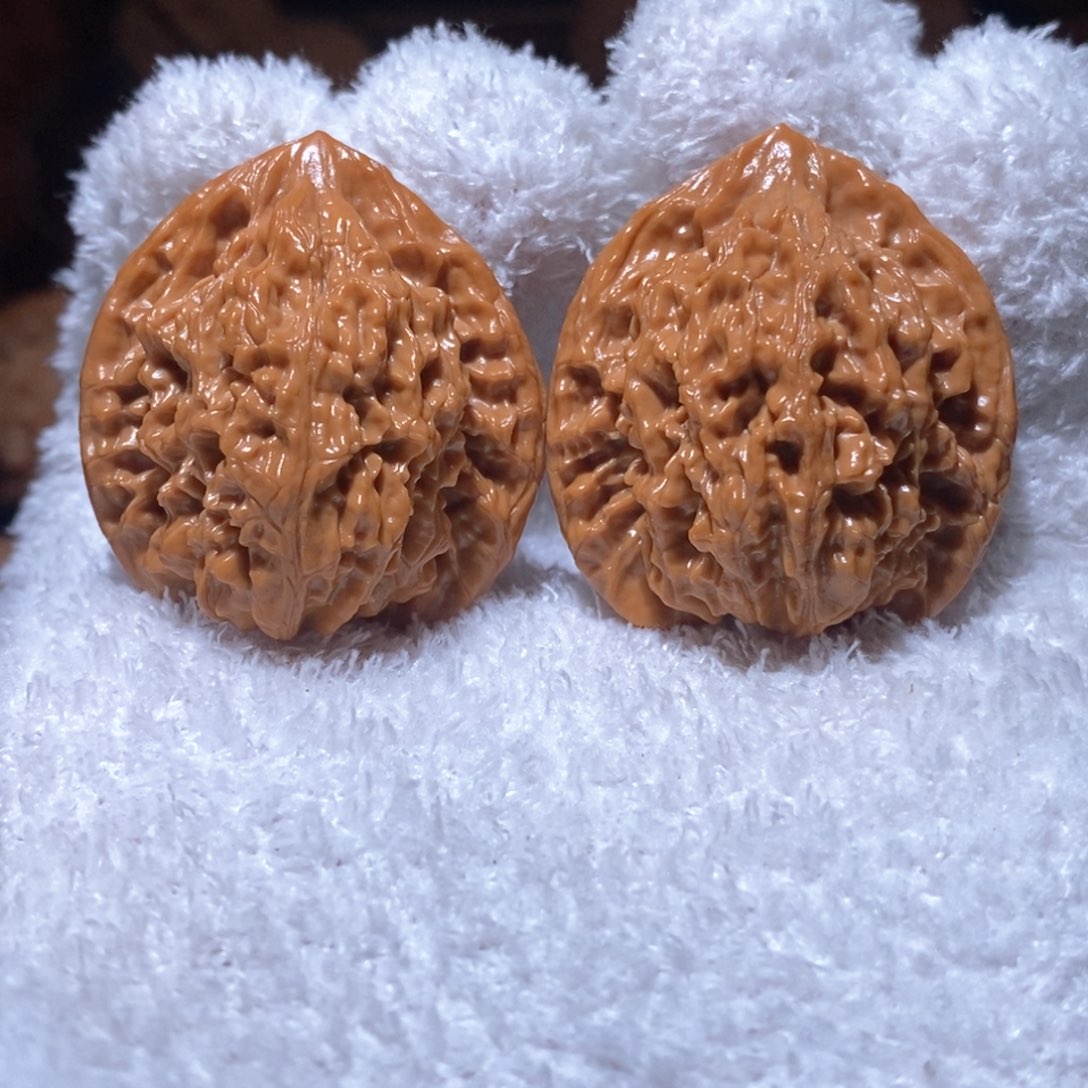 文玩核桃吊坠野生核桃