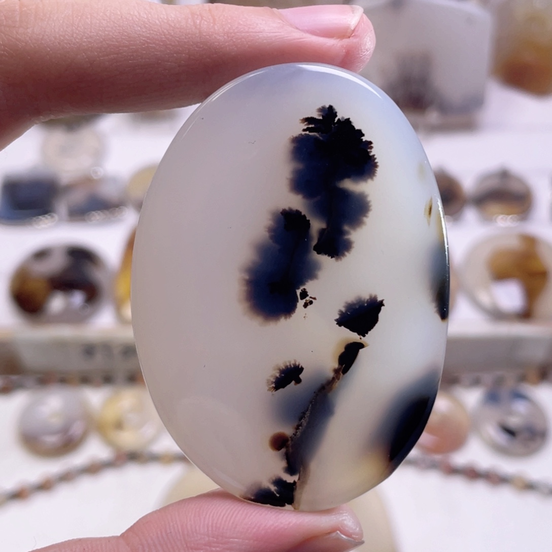 玛瑙/玉髓未镶嵌珠宝奇石