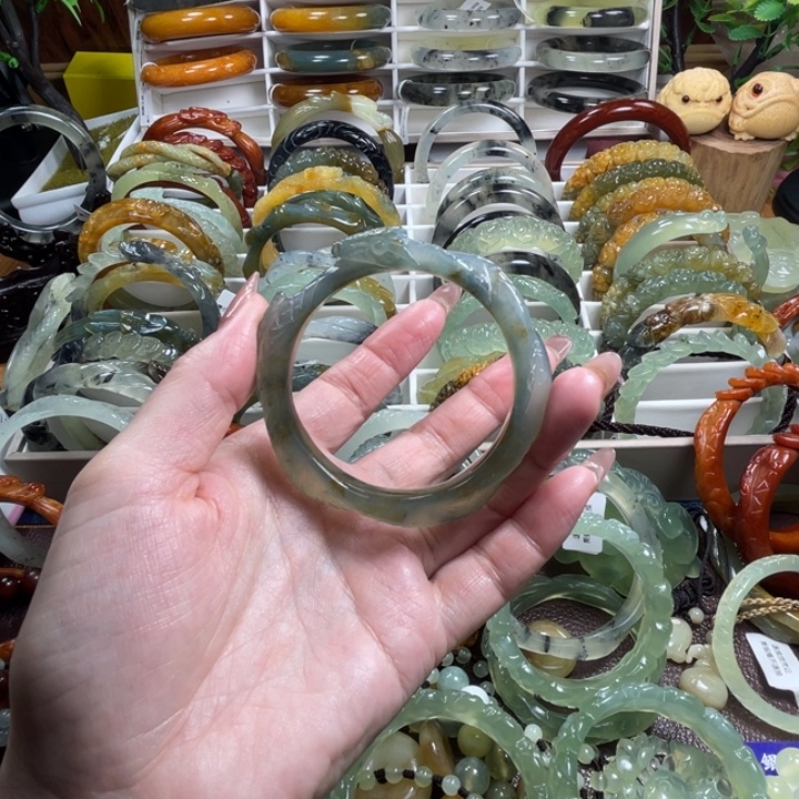 未镶嵌蛇纹石玉手镯