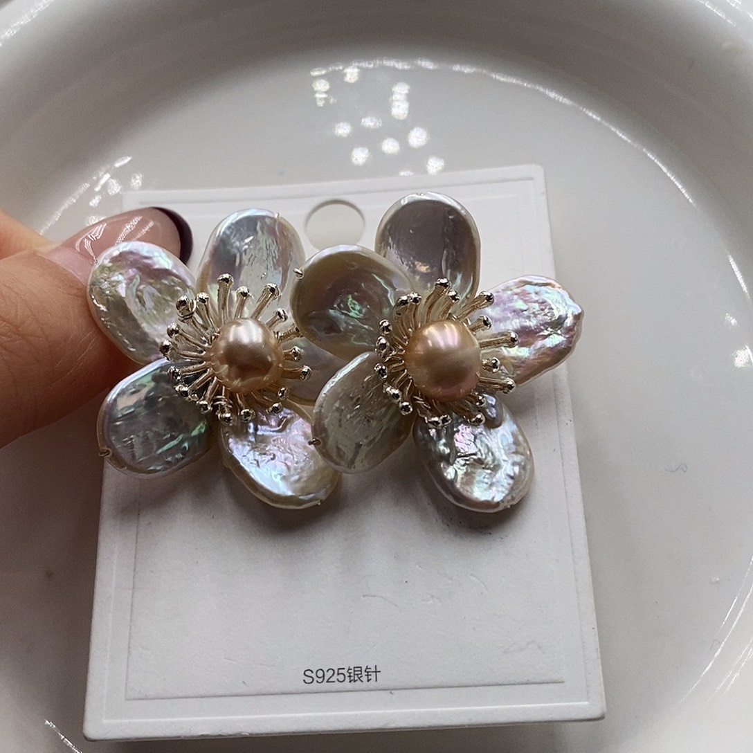 银S925镶嵌淡水珍珠耳饰