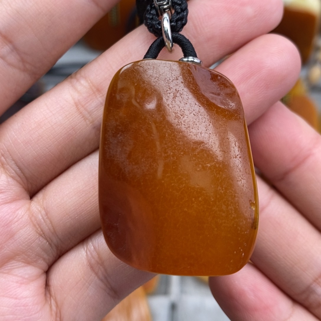 琥珀吊坠(赠链)未镶嵌