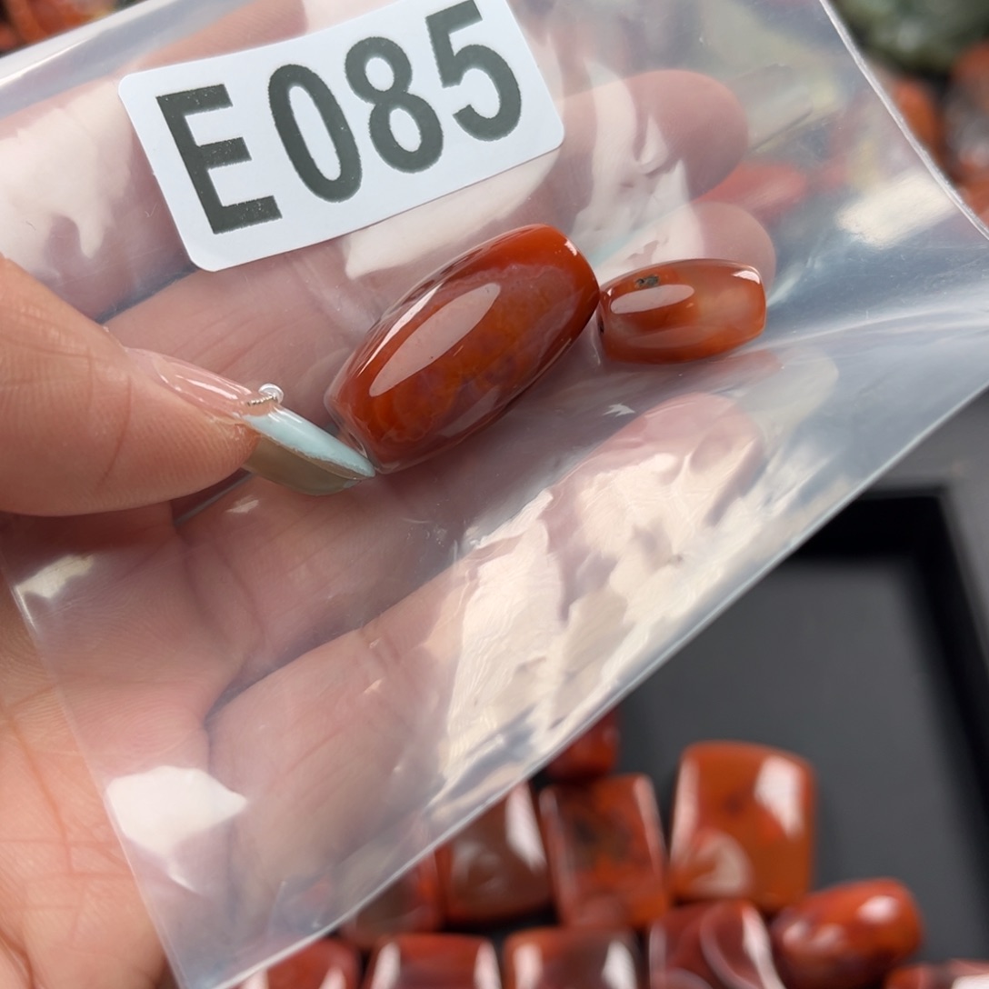 南红玛瑙珠宝奇石未镶嵌金*