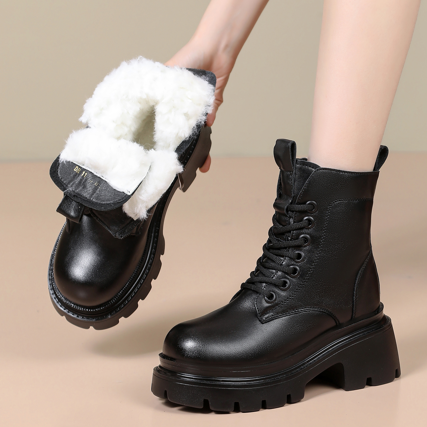 2025秋季新款马丁靴百搭女靴英伦风ins潮鞋厚底网红爆款时尚短靴