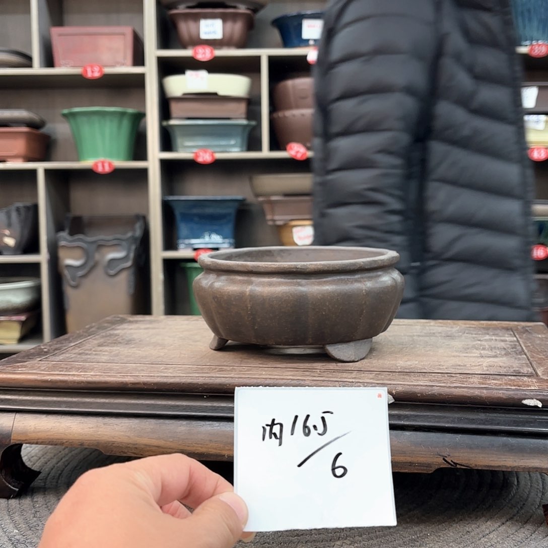 紫砂花盆紫砂的颜色很好看