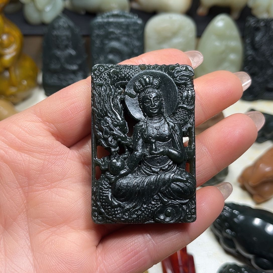 白玉菩提吊坠白玉菩提吊坠