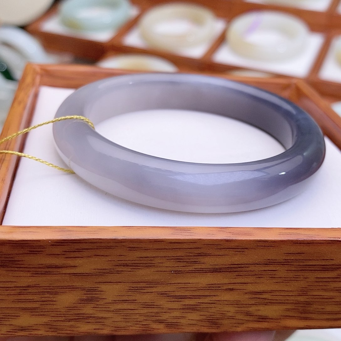 和田玉手镯未镶嵌54.3