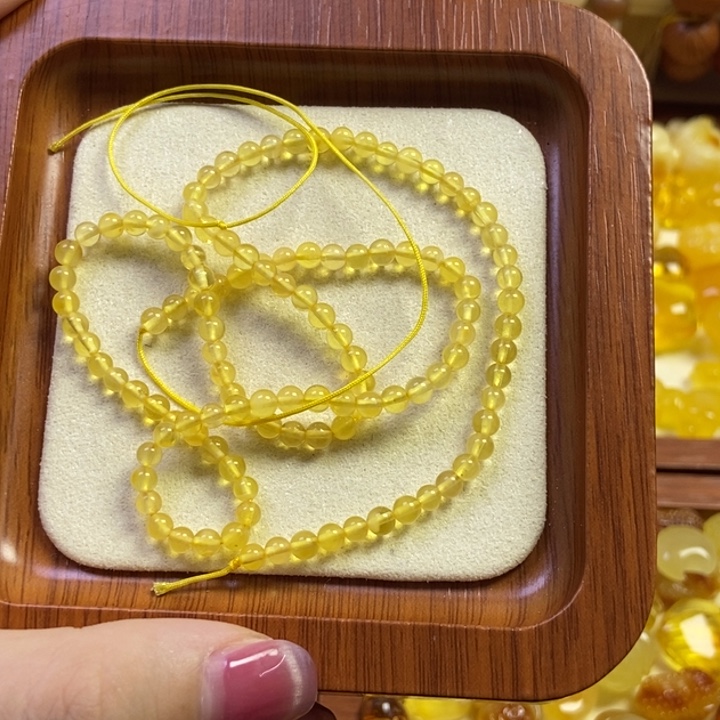 橄榄核吊坠小米珠