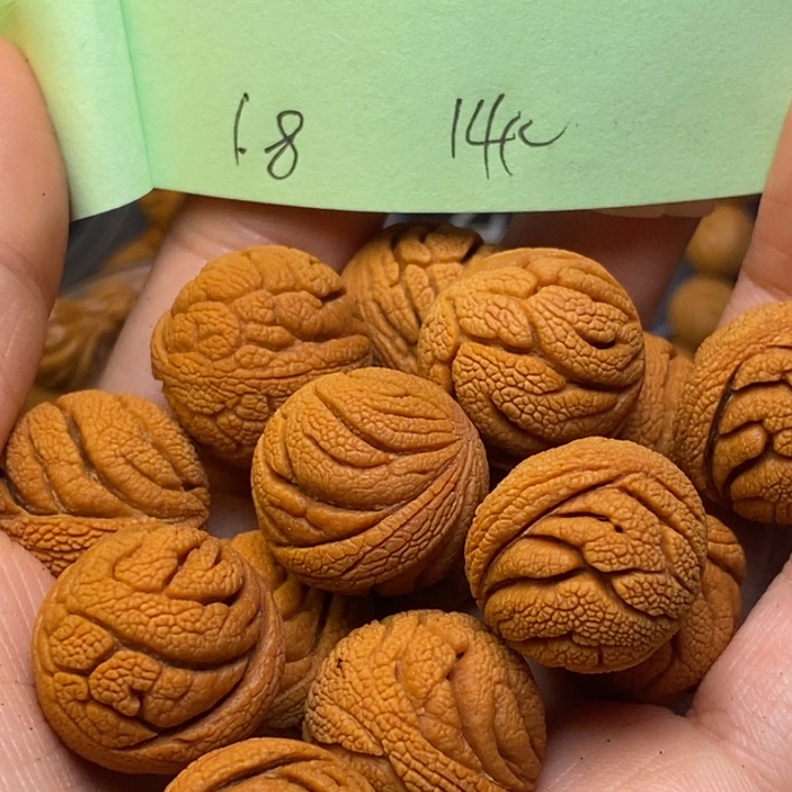 桃核吊坠秦岭龙纹桃核18尺寸