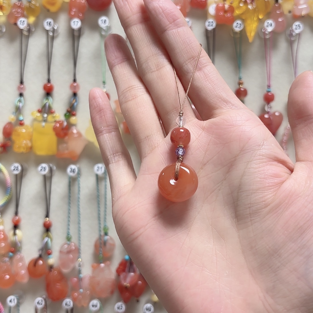 南红玛瑙未镶嵌吊坠(赠链)