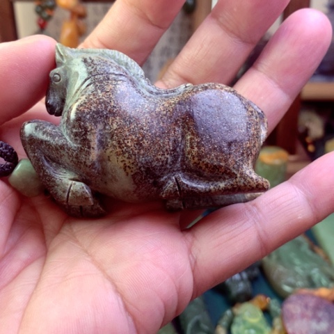 岫岩河磨玉（透闪石质玉）颈饰未镶嵌