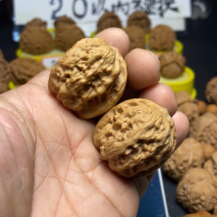 文玩核桃把件野狼1